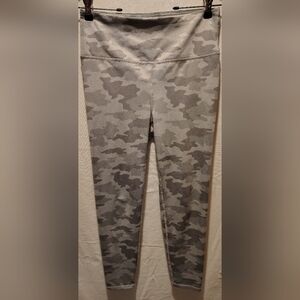 Kyodan High Rise Gray Camouflage Leggings Size Small